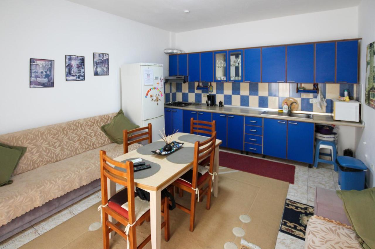 1 Bedroom Apartment With Fast Internet And Sea View Balcony In Durrës Esterno foto