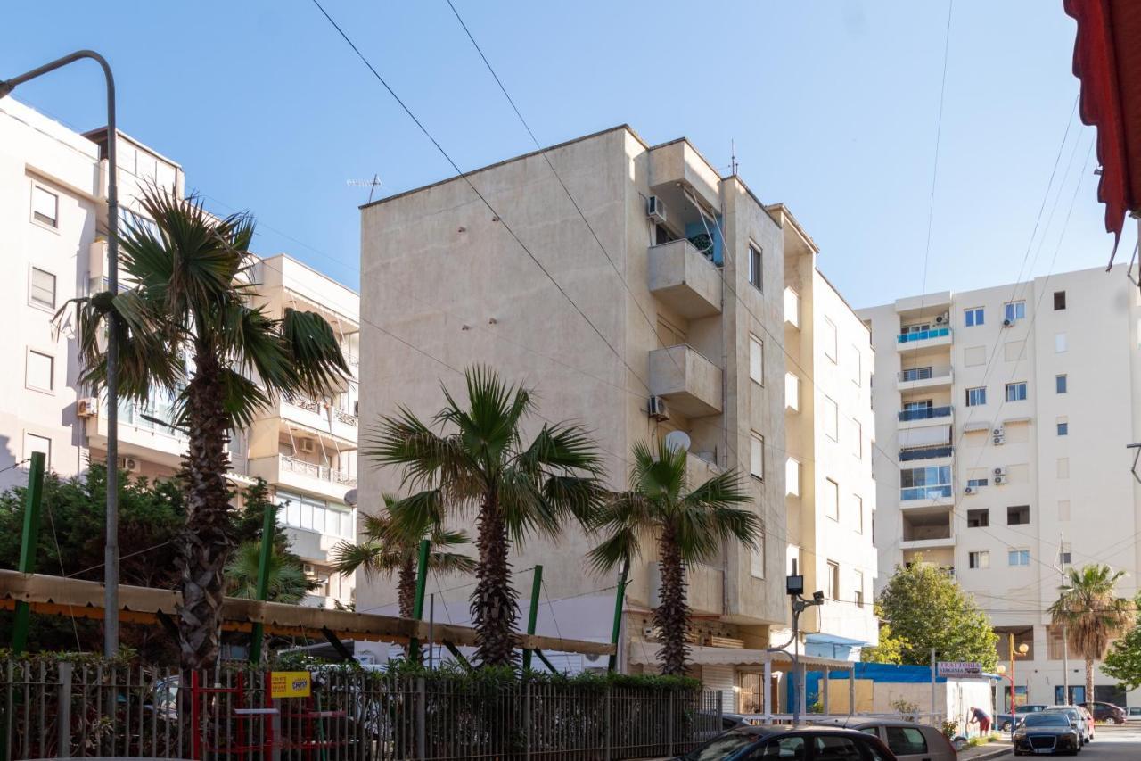 1 Bedroom Apartment With Fast Internet And Sea View Balcony In Durrës Esterno foto