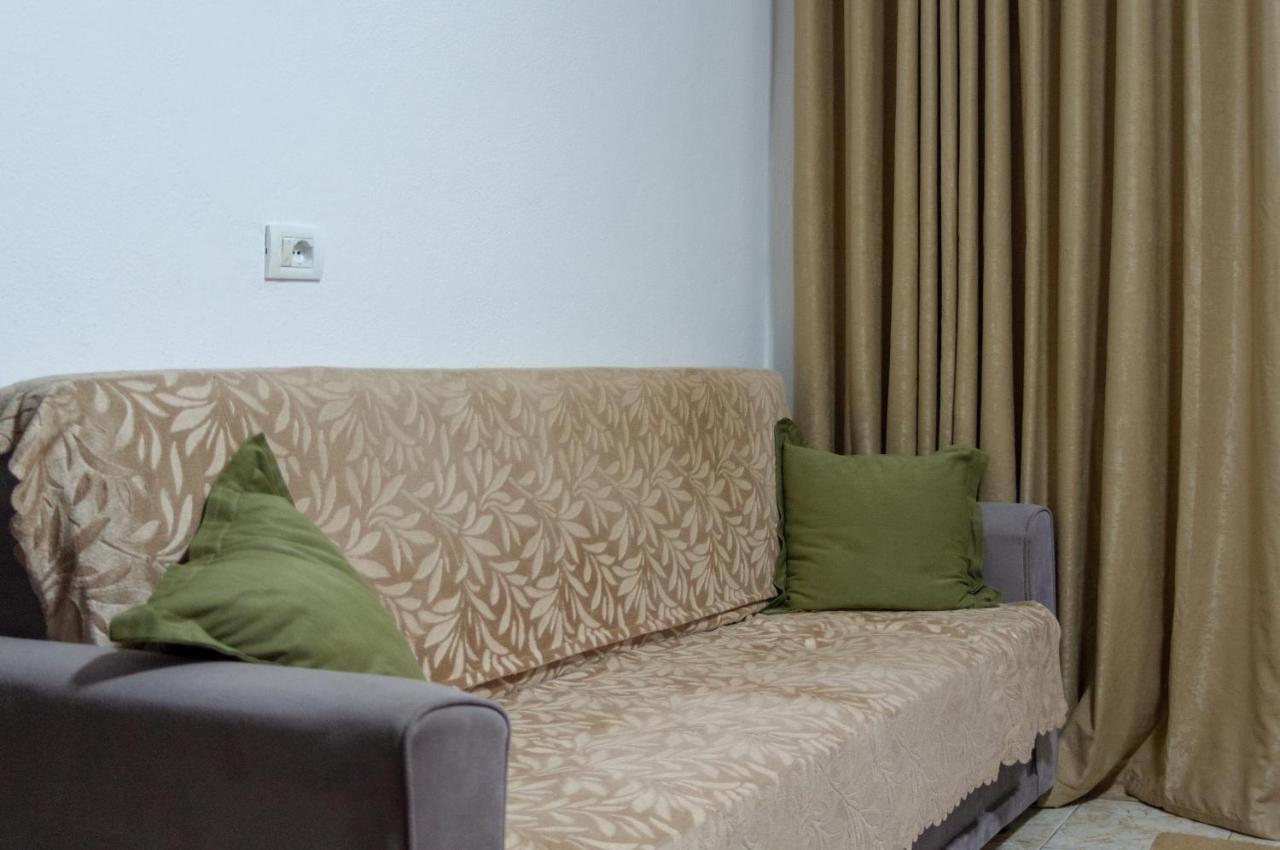 1 Bedroom Apartment With Fast Internet And Sea View Balcony In Durrës Esterno foto
